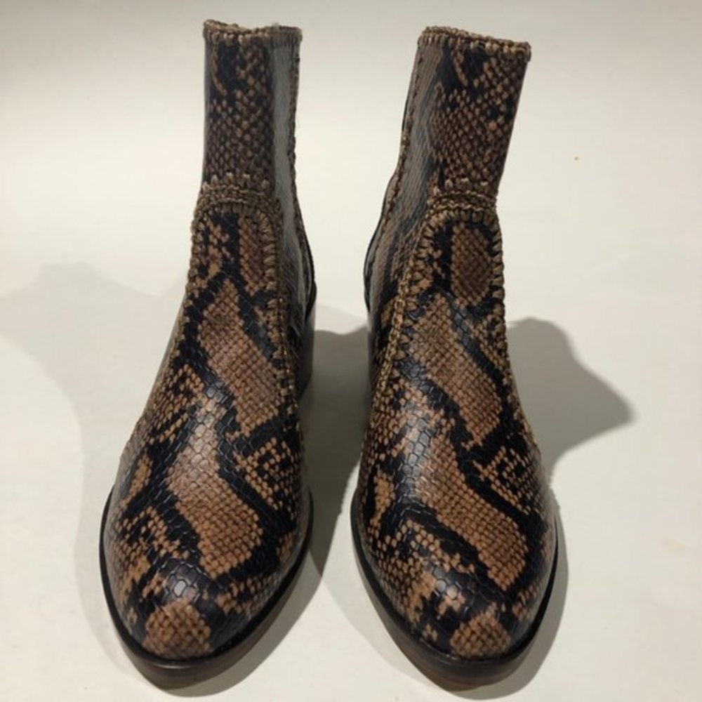 Chelsea & Violet Womens CV Lucy Ankle Zip Boot 6.5 - Picture 7 of 10
